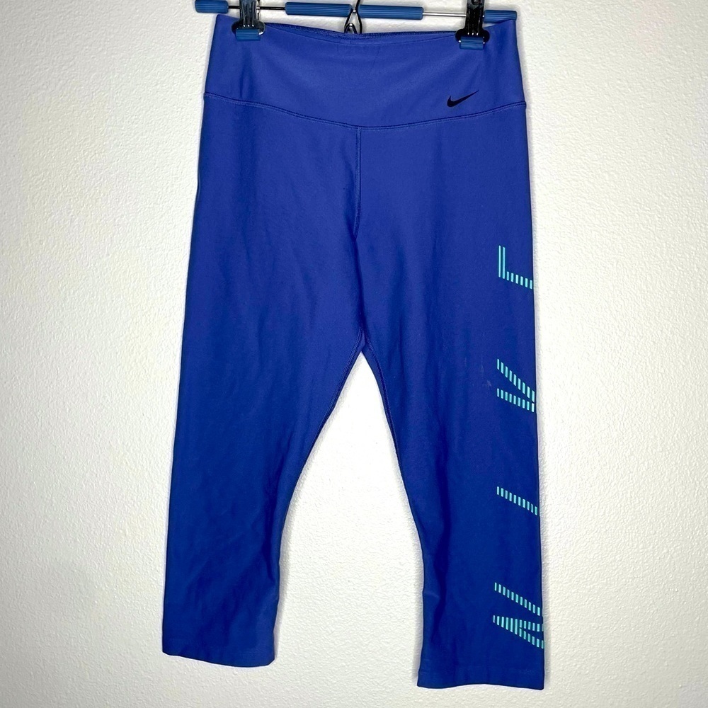 Nike Dri Fit Small Capri workout Leggings